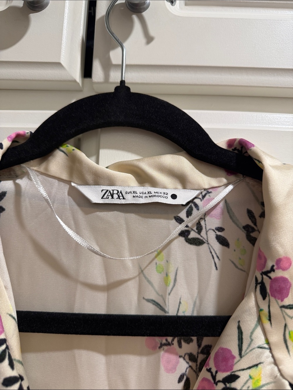 Zara blouse Flowers XL - Picture 2 of 5